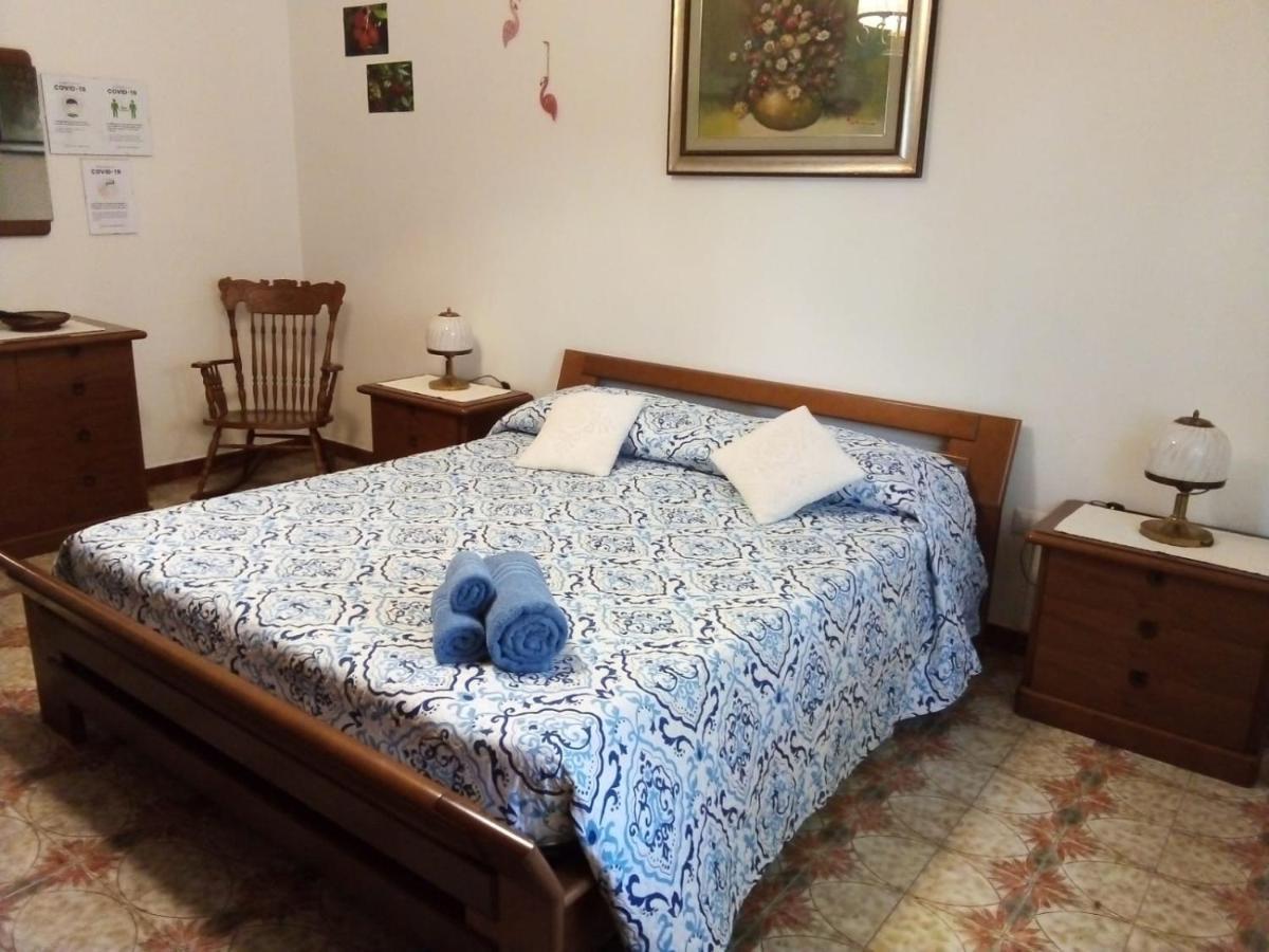 B & B Il Mirto 2 Sant'Antioco Bagian luar foto